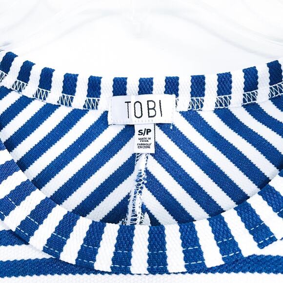 TOBI Striped Open Back Crop Top - Picture 2 of 5